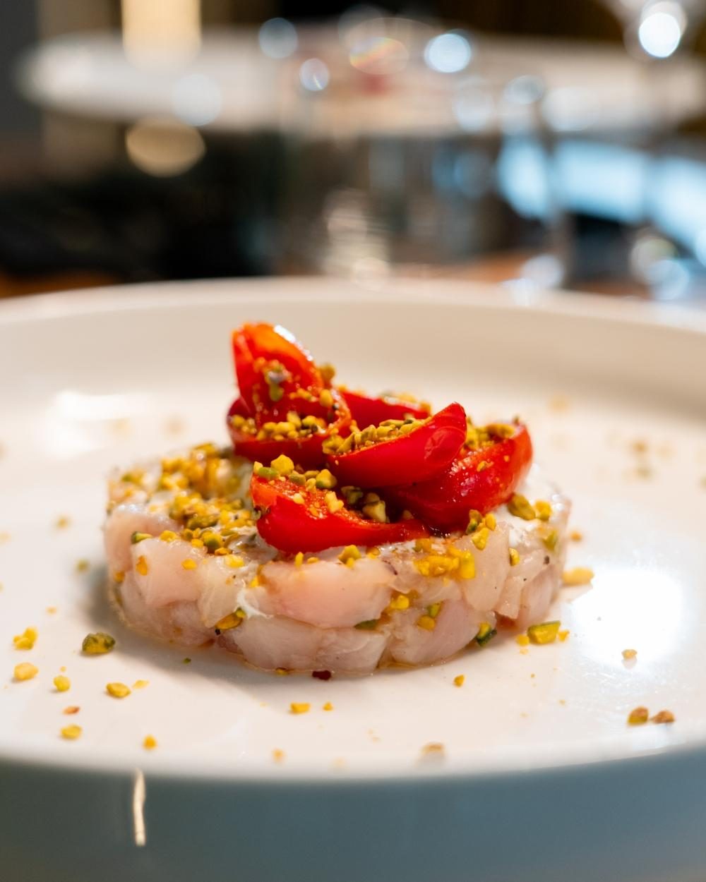 Tartare con pomodorini e pistacchio
